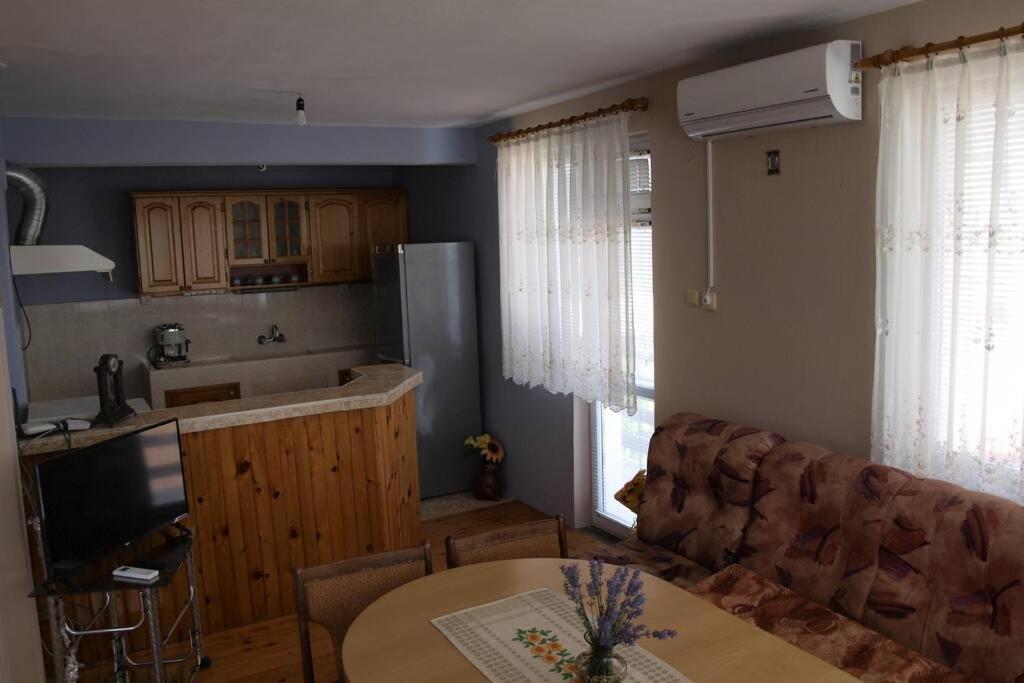 Къща За Гости Шишкови Sjabla Exteriör bild